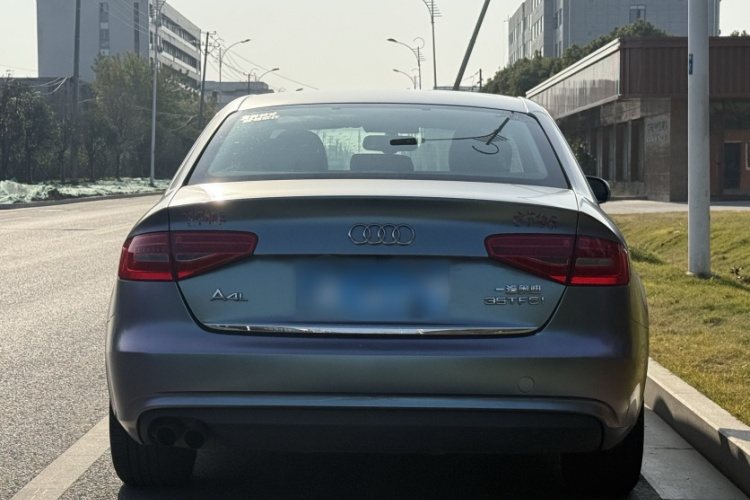 奥迪A4L 2016款 30 TFSI 典藏版 自动舒适型车身外观6002