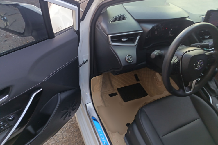 丰田 卡罗拉 2024款 1.8L 智能电混双擎 精英版中控内饰20