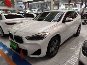 宝马X2 2022款 sDrive25i M运动套装