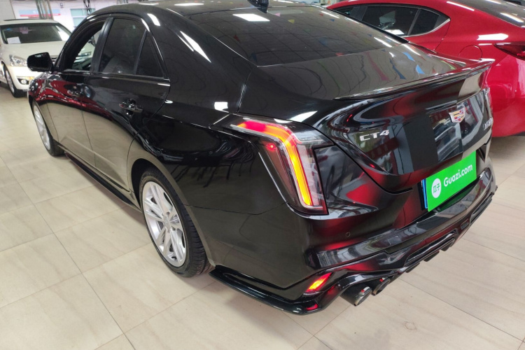 凯迪拉克CT4 2021款 28T 风尚型车身外观4