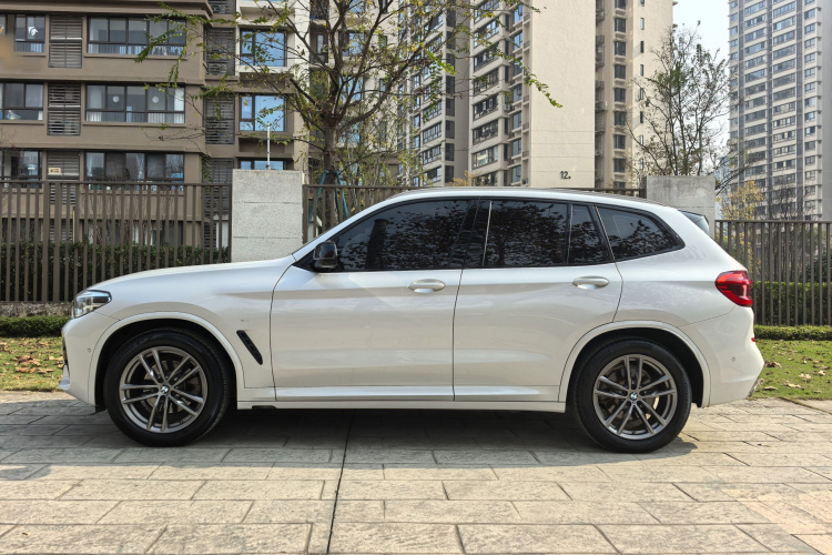 宝马X3 2020款  xDrive28i M运动套装车身外观6002