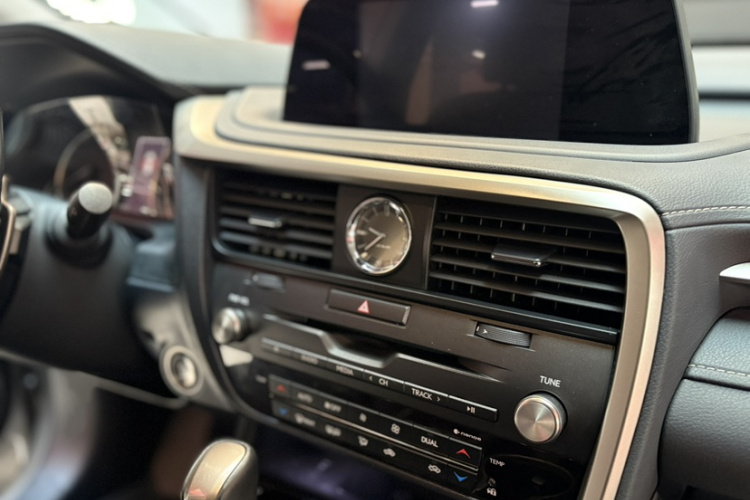 雷克萨斯RX 2020款 改款 300 四驱典雅版中控内饰7007