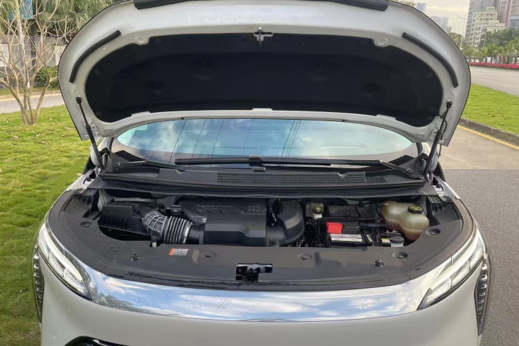 别克 世纪 2023款 2.0T 七座蕴世版机舱底盘24