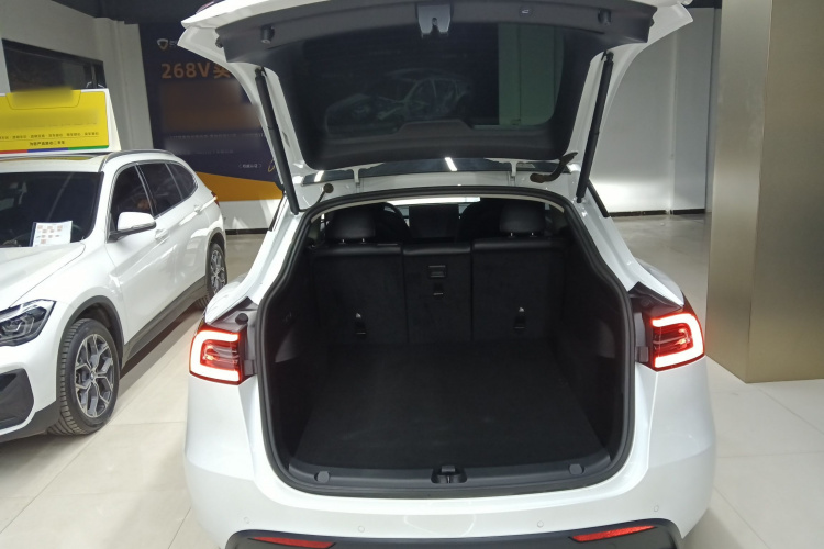 特斯拉 Model Y 2021款 标准续航后驱版机舱底盘23