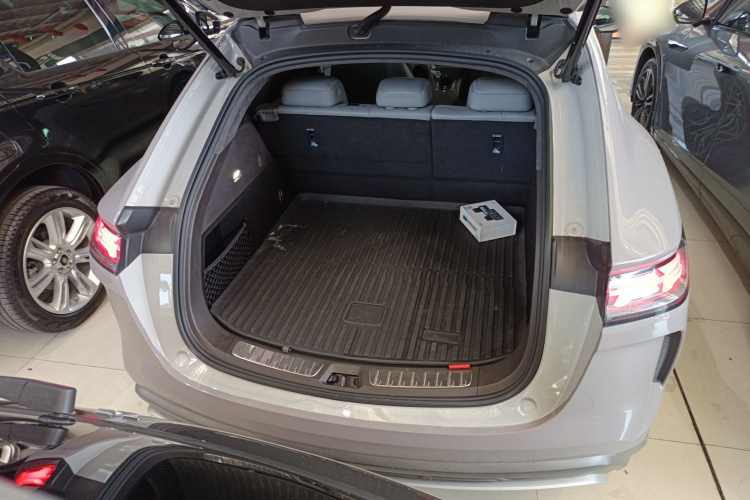 腾势N7 2023款 长续航性能版机舱底盘23