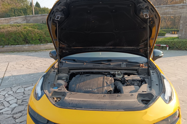 领克03 2021款 1.5TD DCT劲Plus机舱底盘24