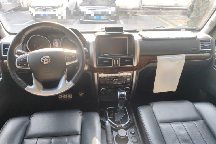 北京BJ80 2017款 2.3T 自动建军90周年纪念版中控内饰12