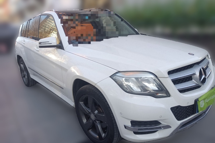奔驰GLK级 2013款 GLK 300 4MATIC 动感天窗型车身外观3