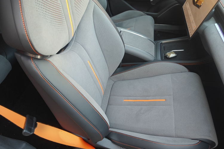 极氪007 2024款 四驱性能版 100kWh局部细节41