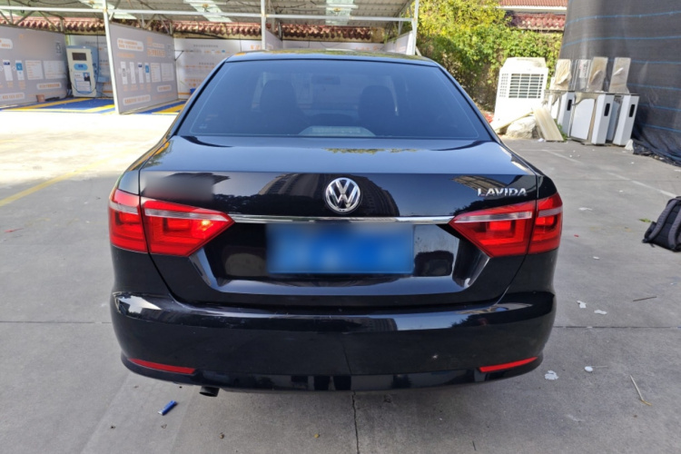 大众 朗逸 2017款 1.6L 自动舒适版车身外观6