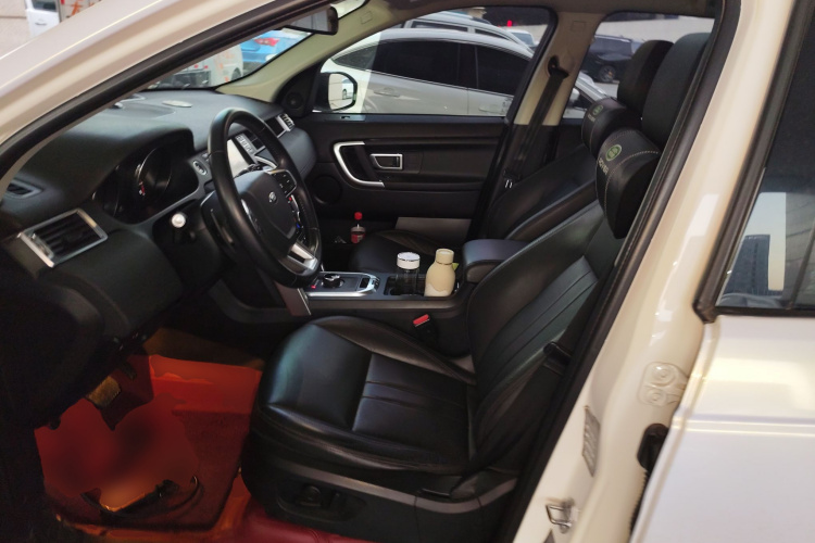 路虎 发现神行 2018款 240PS SE版中控内饰19