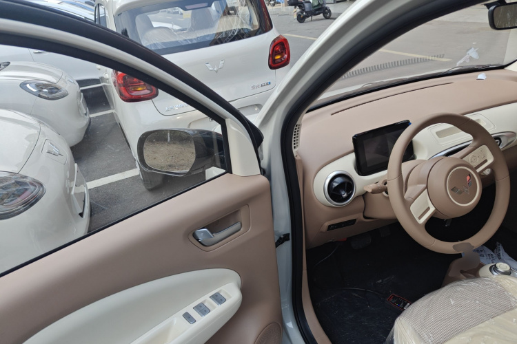 五菱汽车 宏光MINIEV 2025款 四门版 进阶款中控内饰20