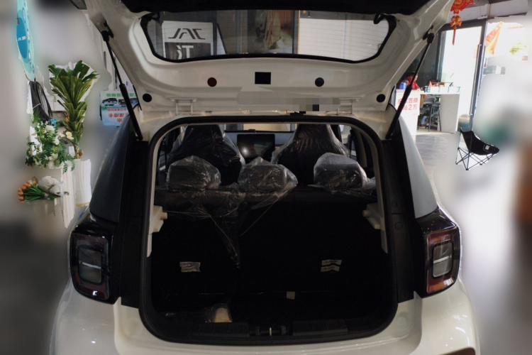 江淮钇为 钇为花仙子 2024款 挚爱版 301km Air中控内饰23