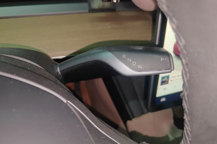 特斯拉 Model Y 2022款 长续航全轮驱动版局部细节18