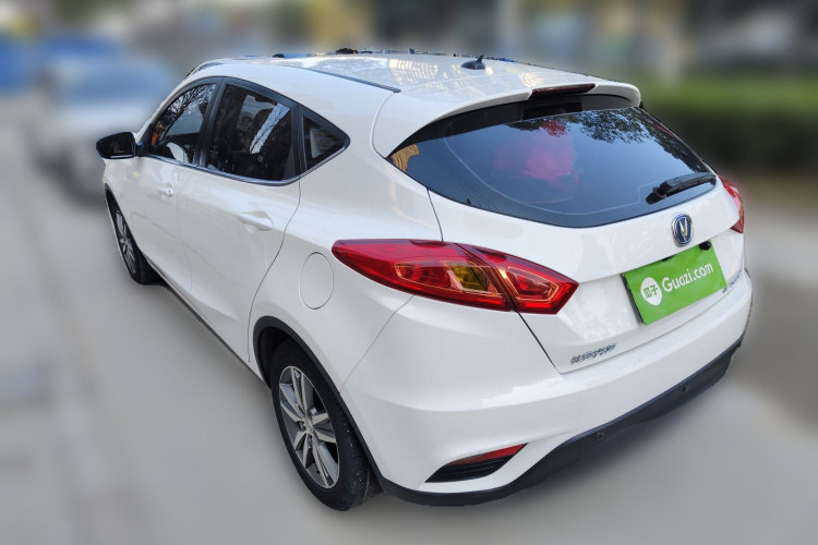 长安 逸动 2015款 1.6L 自动俊酷型 国IV车身外观5