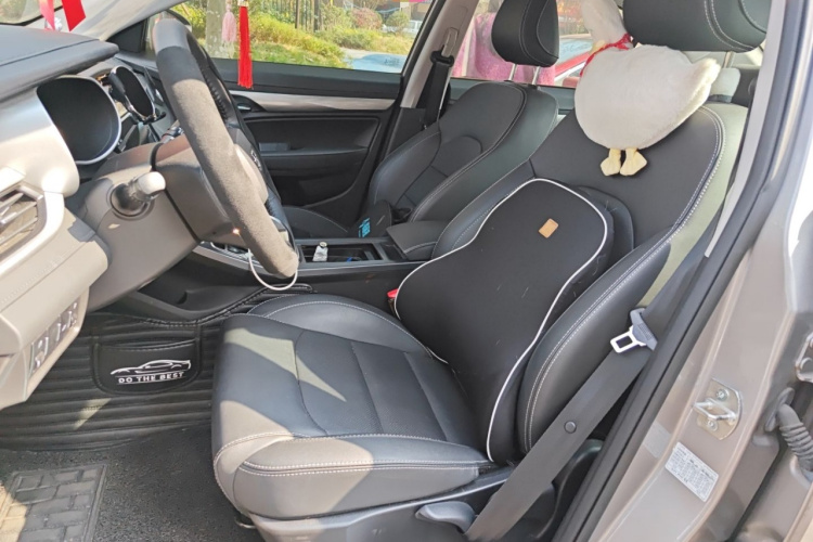 吉利汽车 帝豪 2019款 领军版 1.5L CVT向上亚运版 国VI中控内饰19