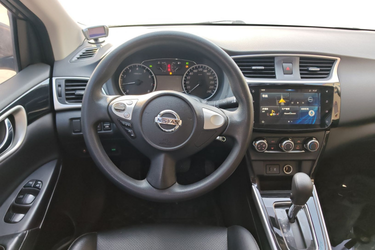 日产 轩逸 2019款 经典 1.6XL CVT豪华版中控内饰13