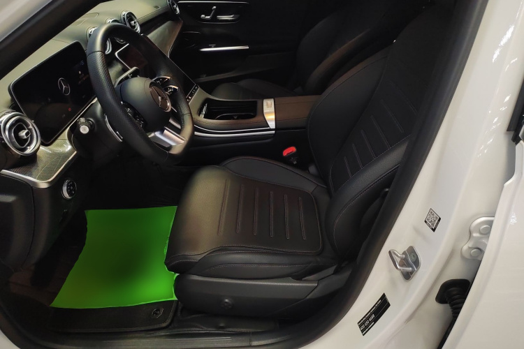 奔驰C级 2024款 改款 C 260 L 运动版中控内饰19