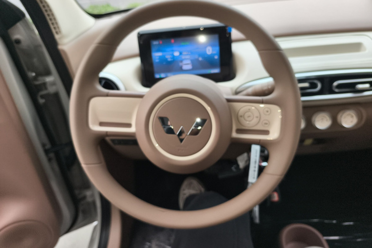 五菱汽车 宏光MINIEV 2025款 四门版 进阶款中控内饰13