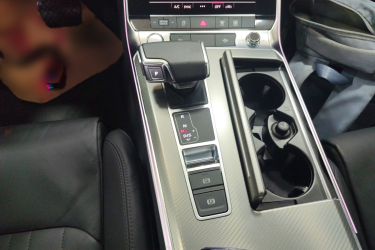 奥迪A6L 2020款 45 TFSI quattro 臻选致雅型局部细节18