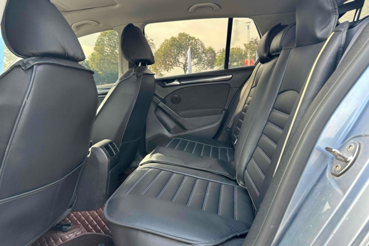 大众 高尔夫 2011款 1.6 自动舒适型中控内饰7004