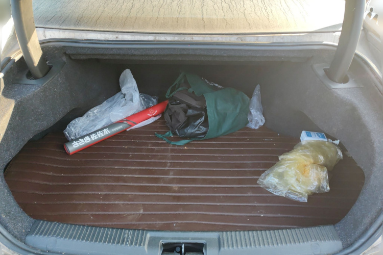 红旗H7 2019款 2.0T 旗舰版中控内饰23