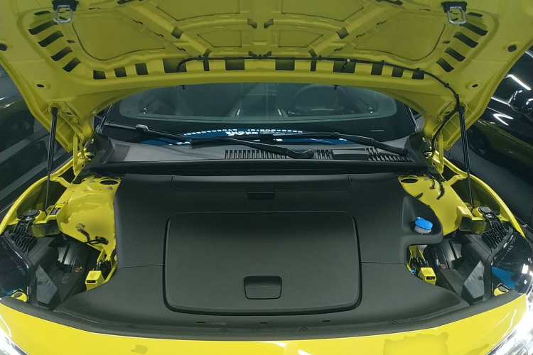 沃尔沃EX30 2025款 后驱长续航版 Ultra机舱底盘24