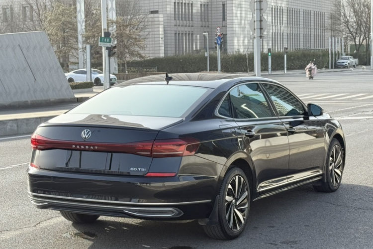 大众 帕萨特 2022款 380TSI 豪华版车身外观6006