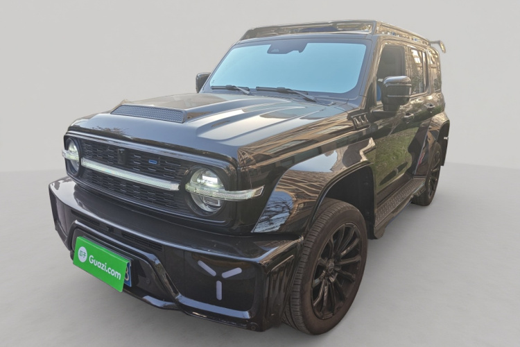 超境汽车 共创坦克300 2023款 2.0T 赛博骑士车身外观1