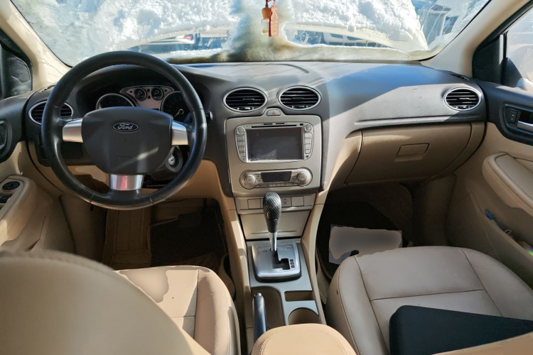 福特 福克斯 2013款 两厢经典 1.8L 自动时尚型中控内饰12