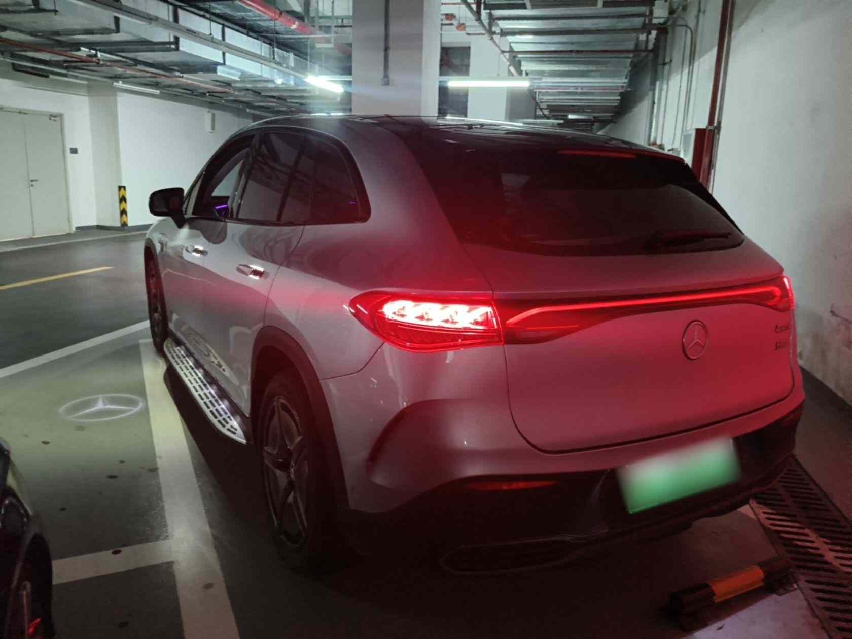 奔驰EQE SUV 2023款 500 4MATIC 特别版(3)