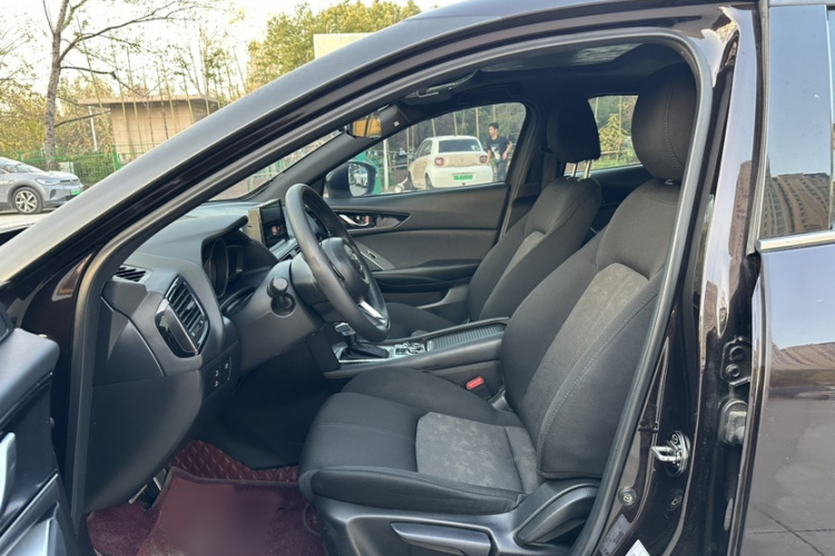 马自达CX-4 2021款 2.0L 自动两驱蓝天活力版局部细节19