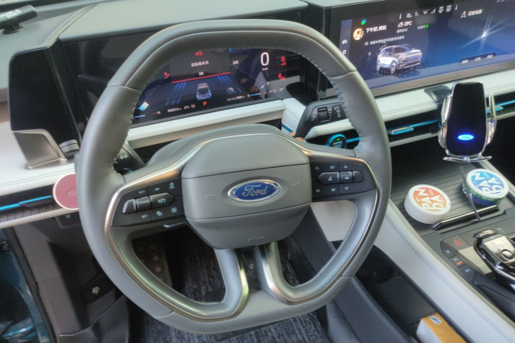 福特 2023款 锐界L 2.0T EcoBoost 两驱七座豪华型中控内饰13