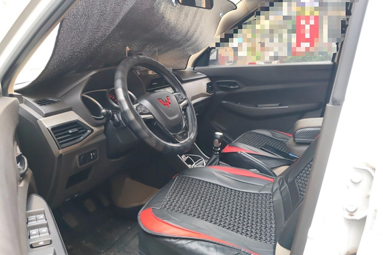 五菱汽车 五菱宏光 2021款 1.5L改款 S标准型 电动助力LAR局部细节19