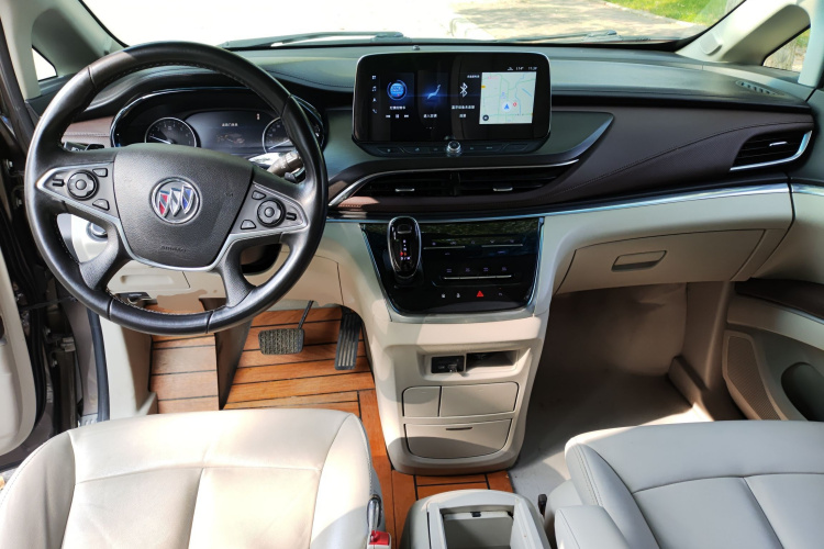 别克GL8 2020款 陆上公务舱 652T 豪华型中控内饰12