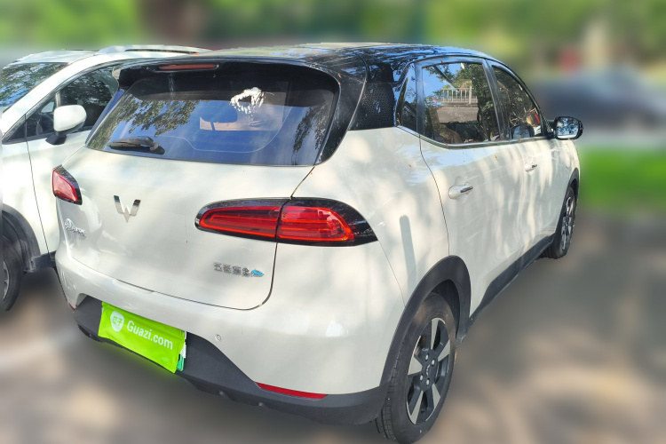 五菱汽车 五菱缤果PLUS 2024款 330km 五座版车身外观6005