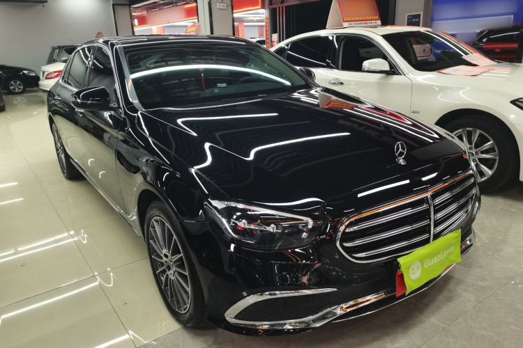 奔驰E级 2022款 E 260 L车身外观3