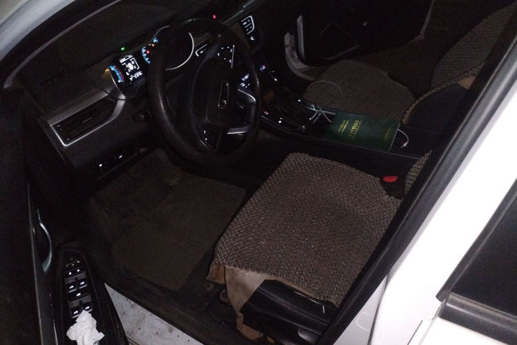 吉利汽车 帝豪 2020款 1.5L CVT豪华型中控内饰19