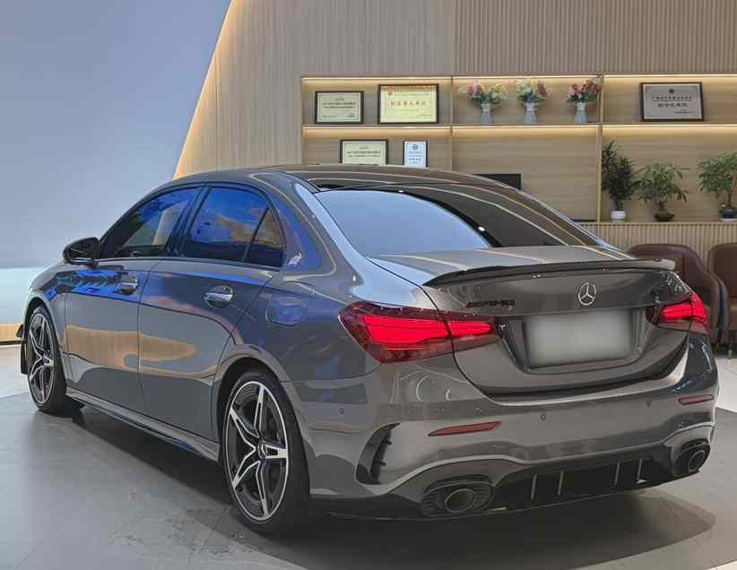 奔驰A级AMG 2024款 改款 AMG A 35 L 4MATIC(5)