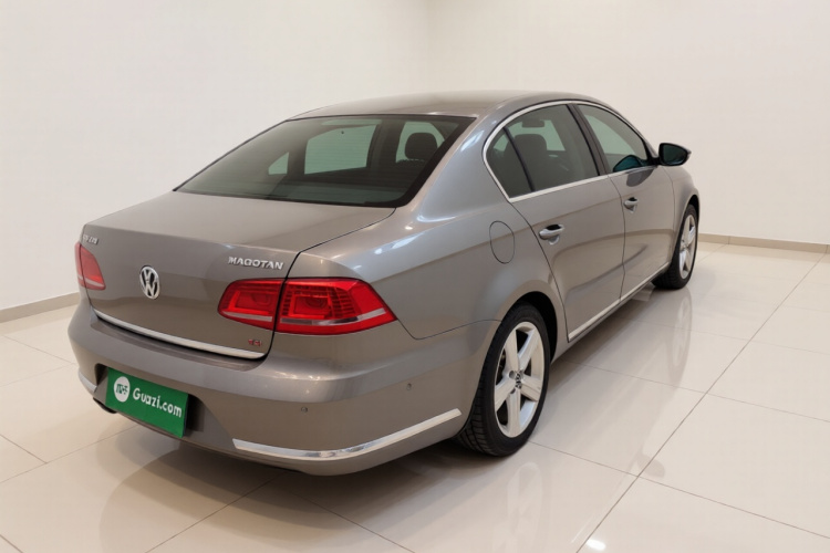 大众 迈腾 2015款 改款 2.0TSI 尊贵型车身外观7