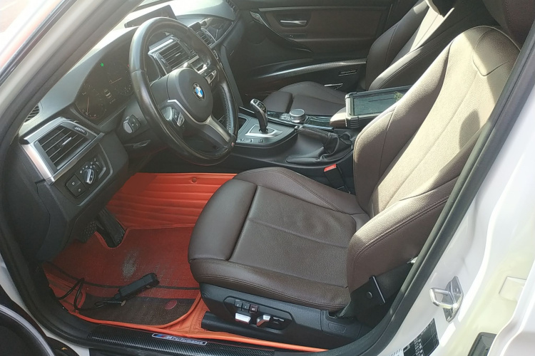 宝马3系 2019款 320Li M运动套装中控内饰19