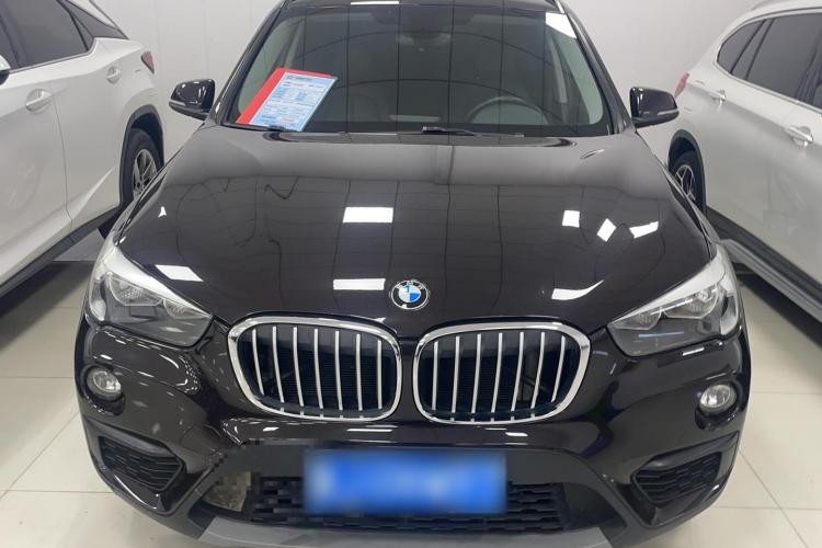 宝马X1 2016款 sDrive18Li 时尚型车身外观6001