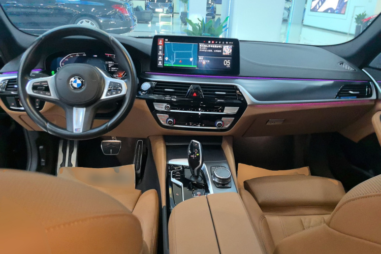 宝马5系(进口) 2022款 改款二 525i M运动套装中控内饰12