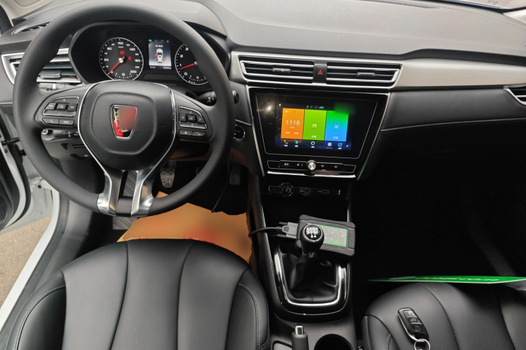 荣威i5 2019款 1.5L 手动4G互联朗豪版中控内饰7002