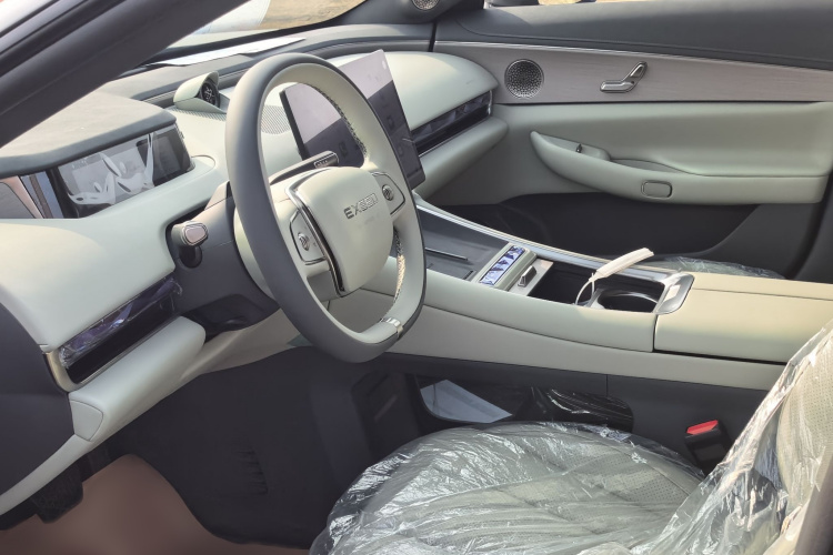 星途 星纪元 ES 2025款 增程 Pro 高速辅助驾驶车身外观6004