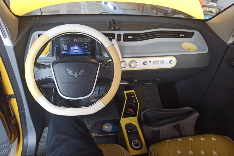 五菱汽车 宏光MINIEV 2021款 马卡龙时尚款 三元锂中控内饰12