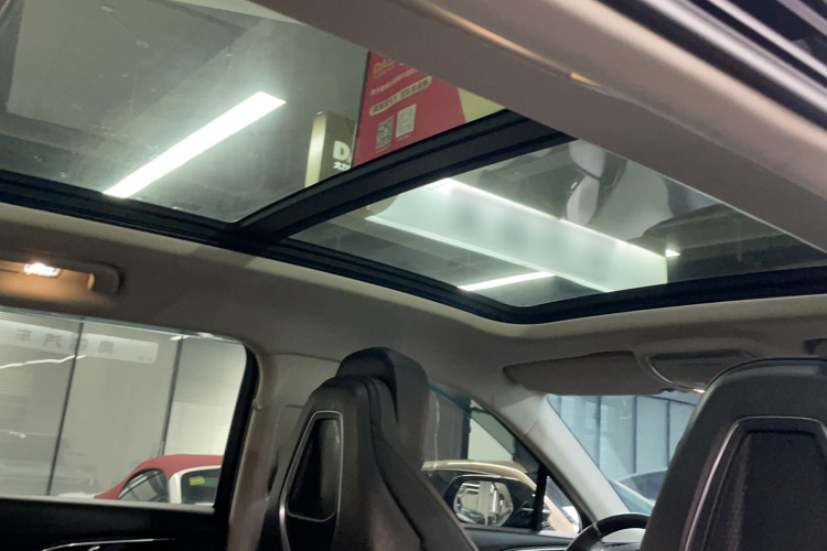 红旗HS3 2023款 1.5T 两驱善为版局部细节9002