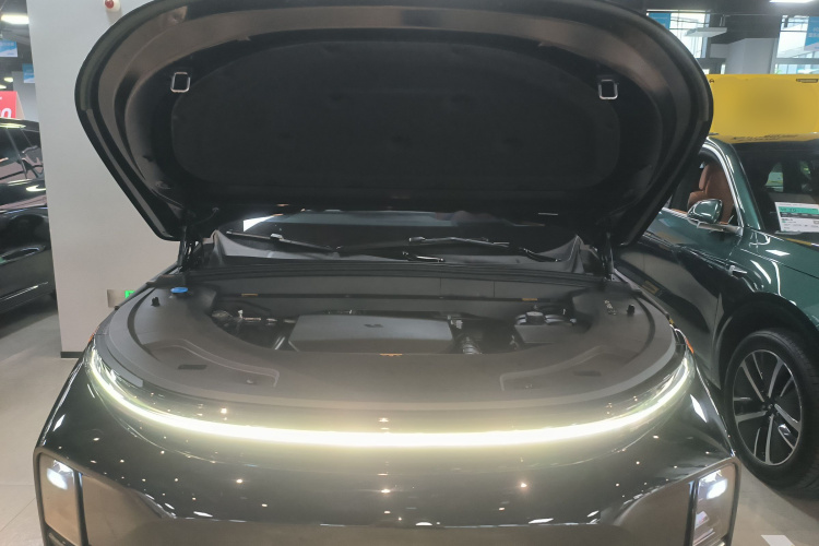 理想汽车 理想L7 2023款 Air机舱底盘24