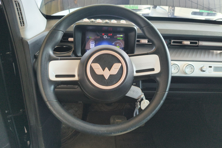 五菱汽车 宏光MINIEV 2022款 GAMEBOY 200km 玩咖款 磷酸铁锂中控内饰13