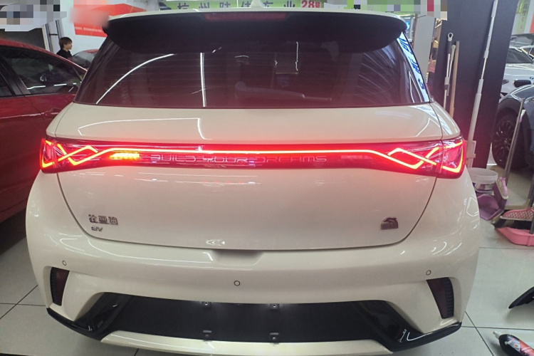 比亚迪 海豚 2023款 420km 时尚版车身外观6